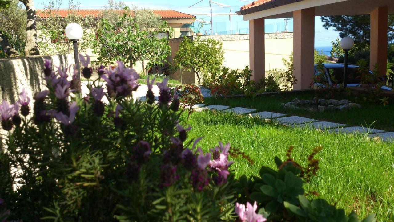 Borgo Marinaro Acomodação com café da manhã Marina di Camerota Exterior foto